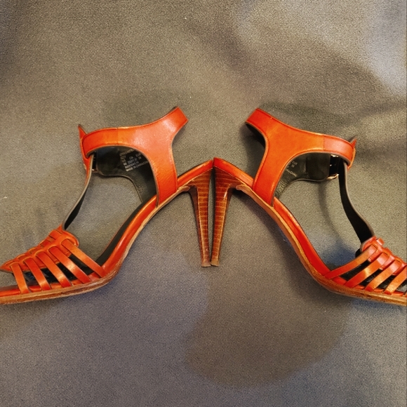 Coach Leather Izzie Red Woven High Heel Sandal Pumps, Size 6 - Picture 7 of 11